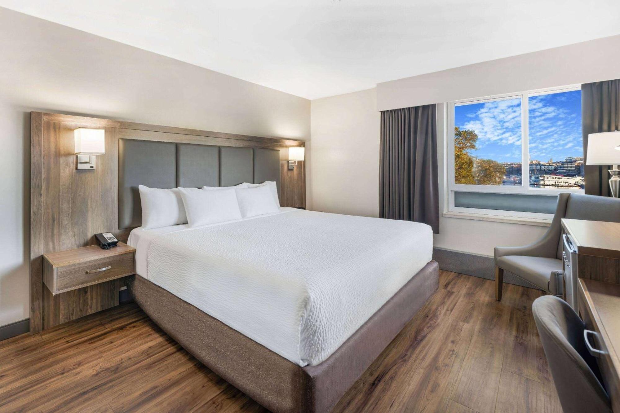 Days Inn By Wyndham Victoria On The Harbour Buitenkant foto