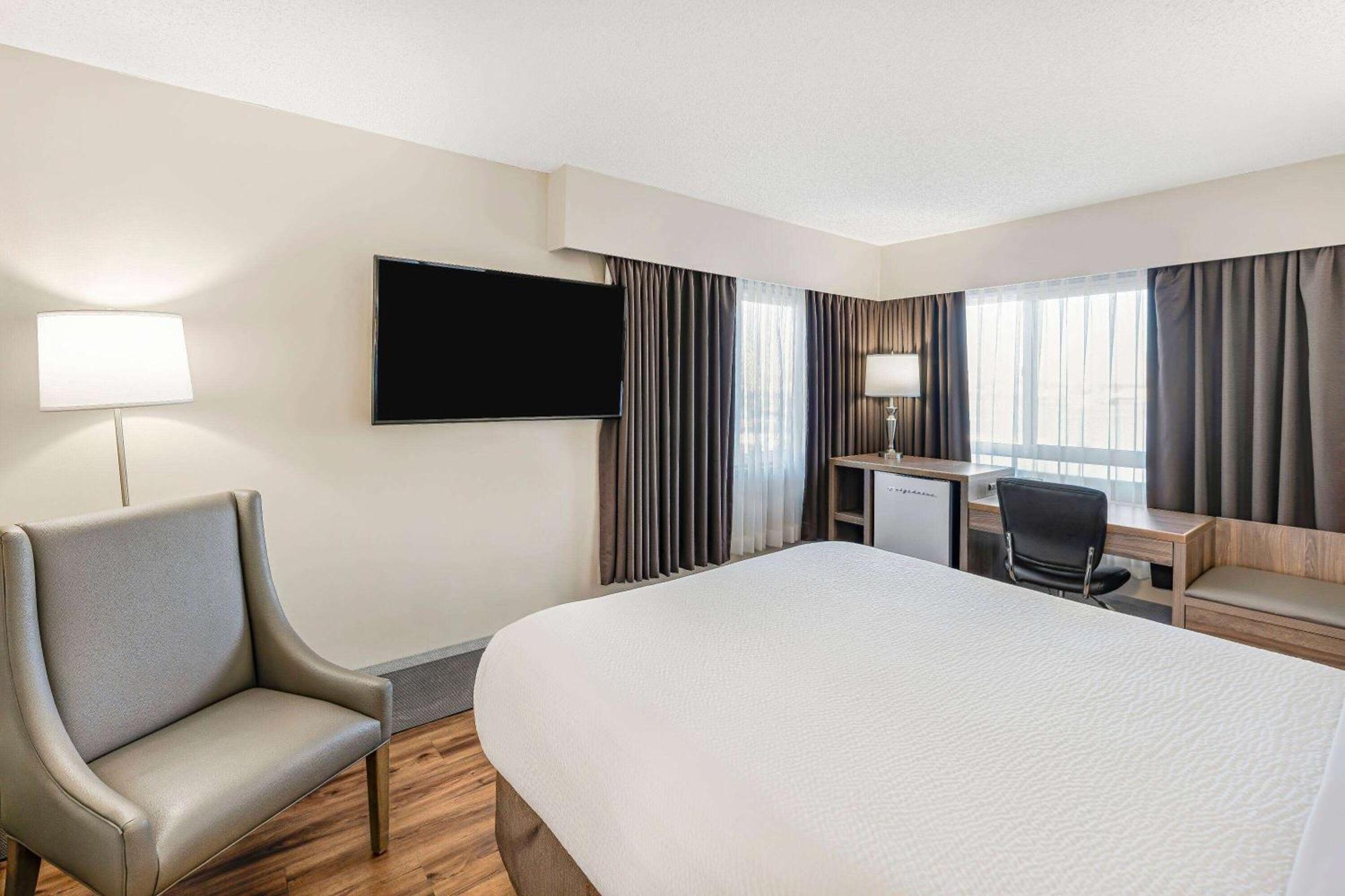 Days Inn By Wyndham Victoria On The Harbour Buitenkant foto