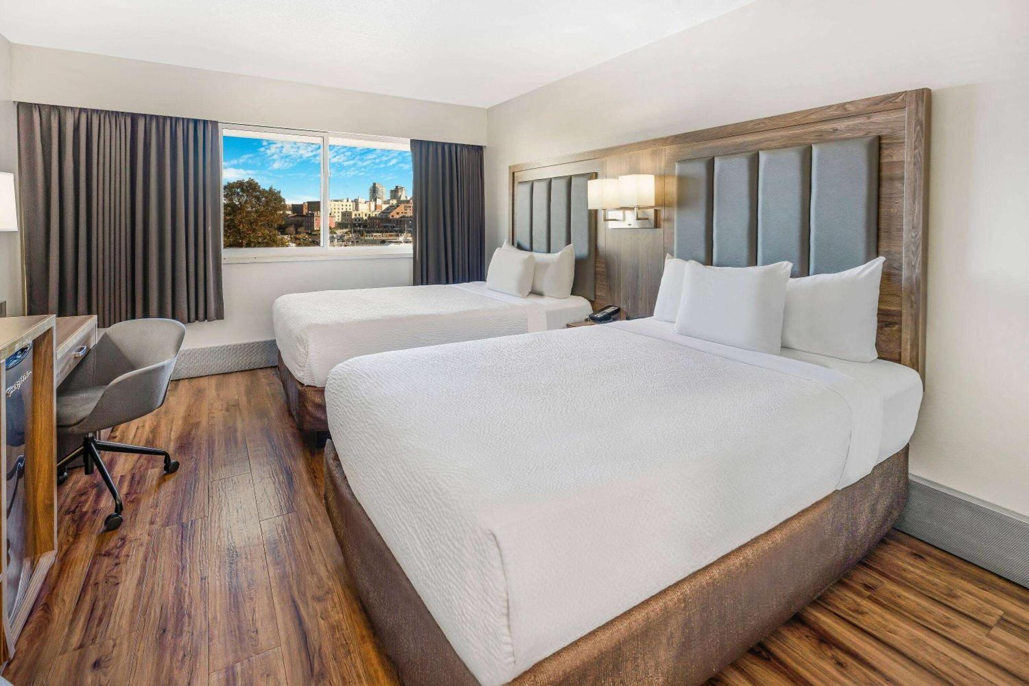 Days Inn By Wyndham Victoria On The Harbour Buitenkant foto