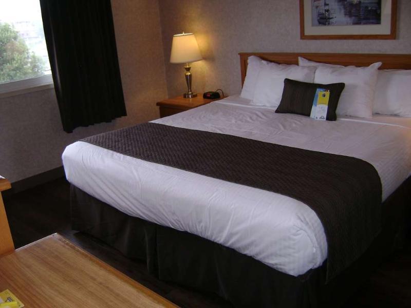 Days Inn By Wyndham Victoria On The Harbour Buitenkant foto